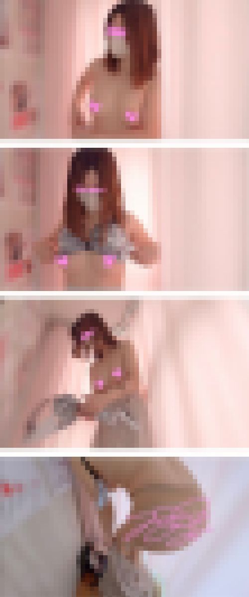 【試着室17】【色白巨乳のお姉さん＆幼顔ママのおっぱい】　サンプル画像2