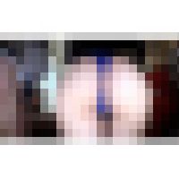 色違いサテン紐Tバックの仲良しOLお姉さんのオフィスでパンチラ 画像