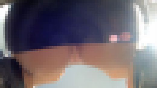 ソフトテニス選手新入社員OLお姉さんの掃除パンチラ サンプル画像2