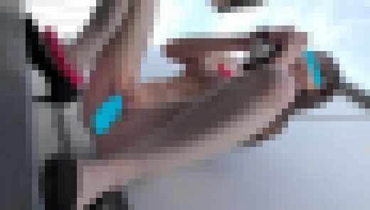 [会員制マル秘イベントお宝映像シリーズ127-2]脱いじゃった屋外コスプレ撮影会を超接近、超ローアングルで激写　サンプル画像3