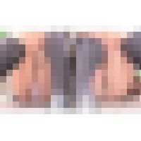 【パンチラ接写】クイこむ股間を真下から♡ならべて愛でる肉厚恥丘 サンプル画像