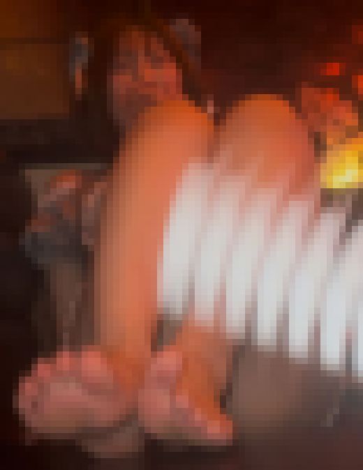 井上和香似巨乳美女23.5cm超絶激弱足裏くすぐり！4分56秒　サンプル画像1