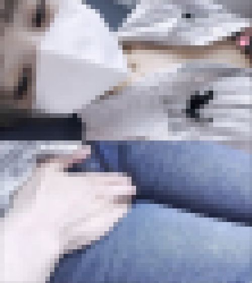 電車お触り37 最強ショーァ＂女降臨。乳首が敏感過ぎて感じてしまう姿はフルボッキ不可避です、。　サンプル画像2