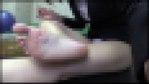 【フリーダム】自分で自分の足の裏を撮影した女の子。 #018 NFDM-496-18　サンプル画像2