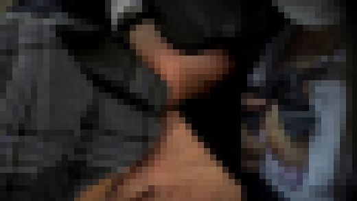 激しく泳ぐ視線。耐え続ける限界ガード。隠しきれず漏れ出すメス。　サンプル画像3