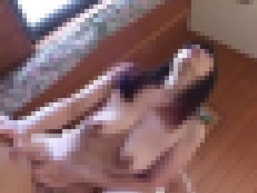 中出しさせる淫乱マダムたち　街角浮気妻　Part 1　サンプル画像1