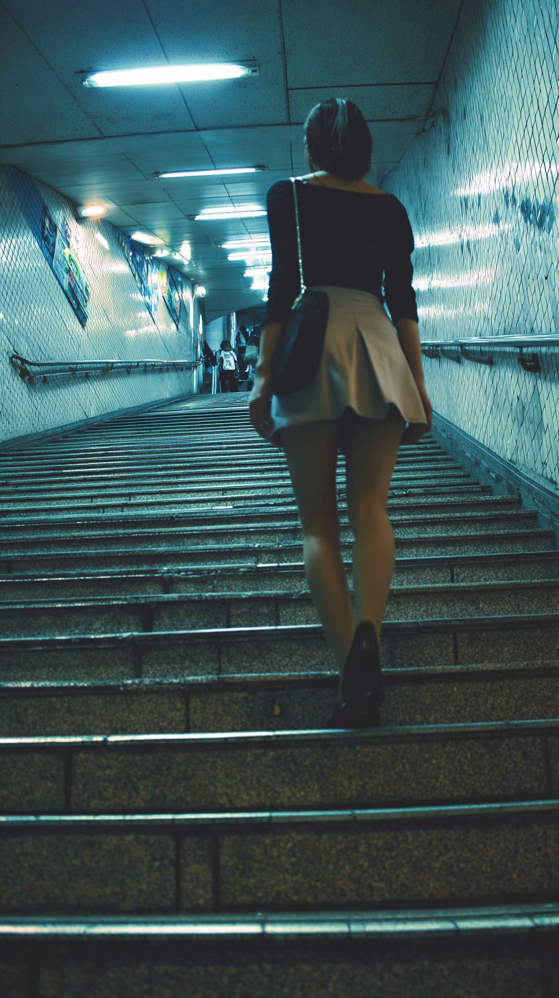 今日のパンチラ画像　大阪府　東大阪市　2025年11月04日　のぞき　画像