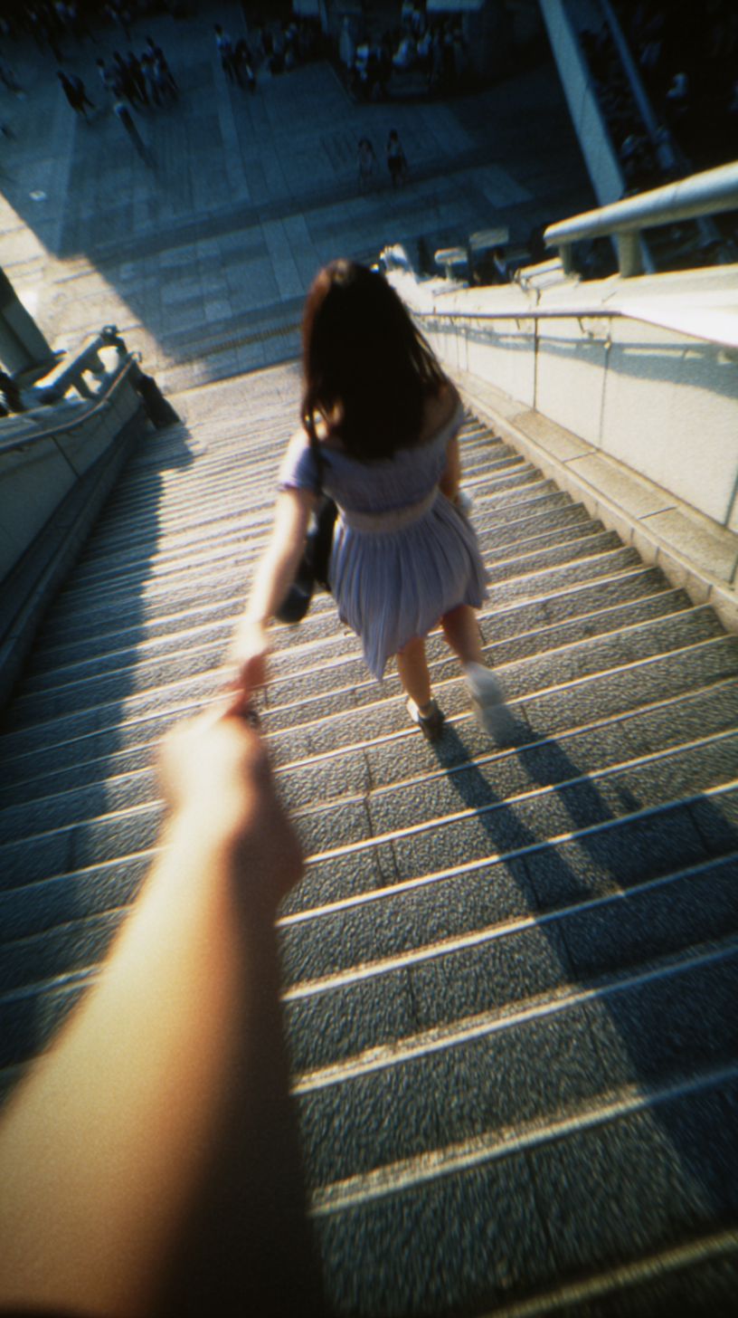 今日のパンチラ画像 埼玉県 上尾市 2025年11月22日 素人盗撮 画像