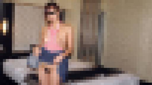 オリエンタル熟女の裸エプロン 本宮すず 画像