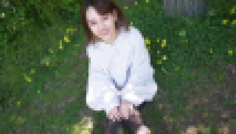【入手困難】卒業したばかり。禁断の18歳美女♪連続の初体験。148?低身長のあどけない娘をハメ撮りしたココにしかない奇跡の動画 《完全素人》のりんちゃん 画像