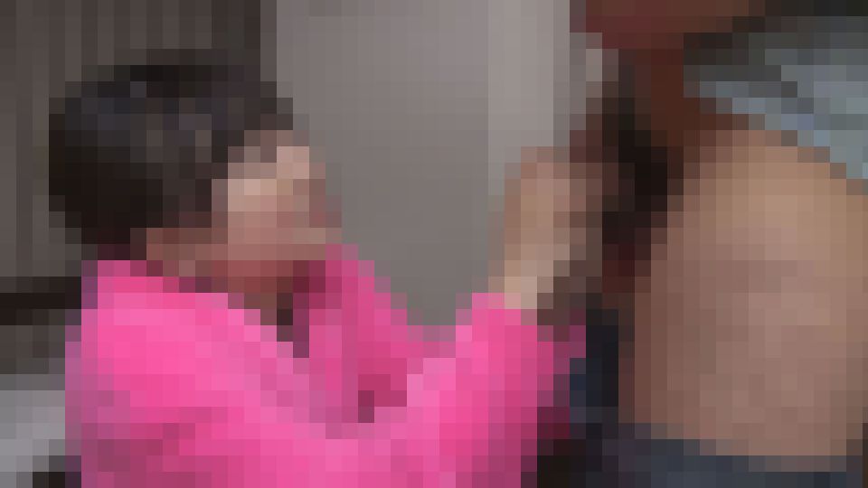 出演直後の控室で人気AV女優6名にビンビン勃起チンポを見せたらまだまだとヤリ足りなくて発情しっぱなしだったのですぐにイカされちゃいました! オムニバス 画像