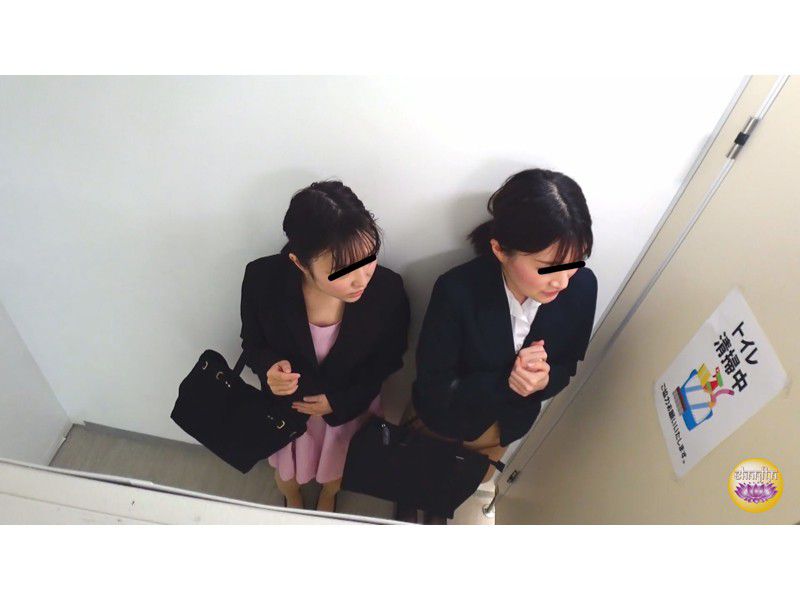 会社説明会 尿意我慢限界突破OL放尿 2　サンプル画像1