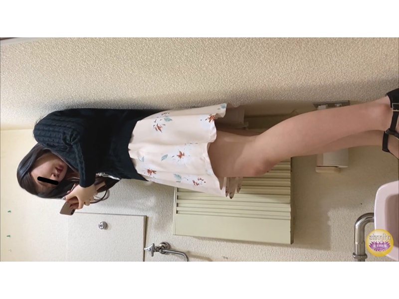 和式便所スマホおしっこ隠撮 学校内+公衆便所編 サンプル画像15