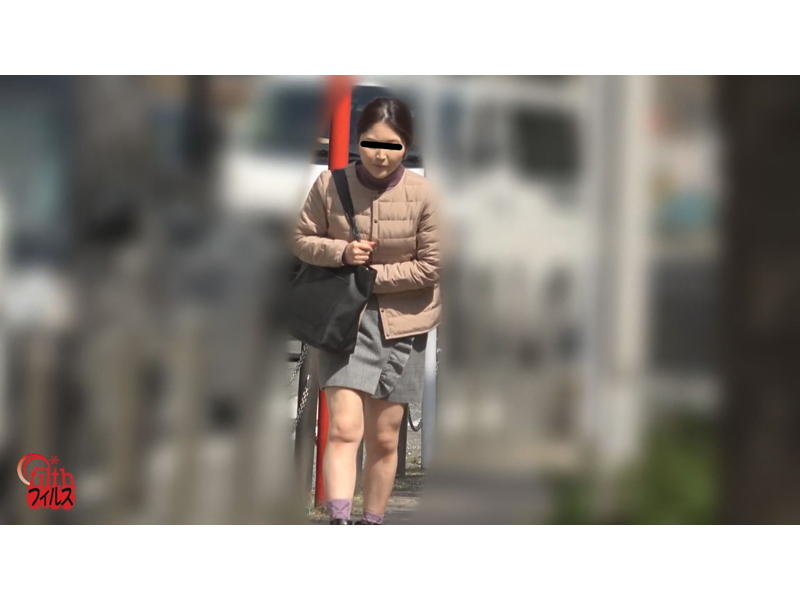 隠覗4+2カメうんこ 流す女と流さない女3 サンプル画像21