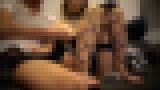 ハメ撮りナンパ親父!18歳強がりヤリマン新人セクキャバ嬢と天蓋SEX 親父にバックで突かれ本気で感じるエロ姿 サンプル画像01