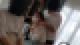 四葉さな・無修正個人撮影動画「4P連続中出し黒髪の華奢な子と巨乳のアニメ声バイト仲間のカフェ店員」前編 (※映像ノイズ有り) サンプル画像01