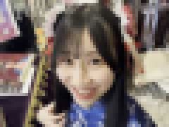 無修正個人撮影動画「「チン・チン・が・ほしい」チャイナドレスを着る淫婦発言!伝統的な格好とカラーで融合されたスタイルで淫靡な魅力を放っています。」 無料画像