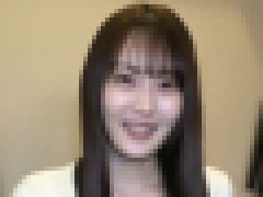 無修正個人撮影動画「色白美乳!ウェザーニュース女子アナに居てもおかしくないビジュアル!知的な雰囲気で大人しそうな感じが豹変?急に「オ〇サンのチ〇ポ欲しい〜」と懇願 ゴックン中だし」