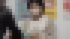 【美人ママさんのブラもろガバあきトップス】&【美人女子大生のテーブル下もぞもぞ食い込み直し】　サンプル画像01