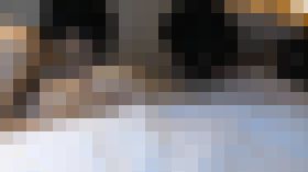 1514053 【個人撮影・W特典付き】2本の他人棒を喰らう為に来た奥様　何も知らないお子様は隣の部屋で遊戯中　　サンプル画像03