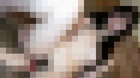 4410761 【無】あの色白で黒髪美人で清楚な彼女と再会しプライベートSEXハメ撮り。ニーハイのミニスカートの奥は欲求不満で濡れ濡れのドスケベおまん〇こ。出会って即おしゃぶりからの中出し二連発　サンプル画像02