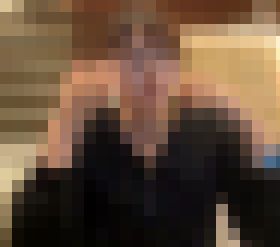 20代！【陰毛】を見せてヘアブラシでオナニーしてくれるパーカー〇〇女【57分】　サンプル画像03