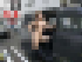 【露出＆輪姦】マンコは新宿お顔は車内からの大輪姦で30発の中出し！　サンプル画像01