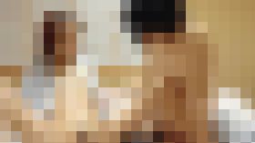 【個人撮影】社内の貧乳人妻さんと　サンプル画像01