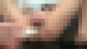 【閲覧注意】自由奔放な脱糞オンナ　サンプル画像01
