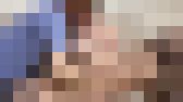 夫が撮影。自宅のリビングで妻と若い男がセックス サンプル画像12