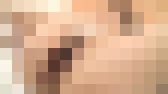 【熟女】椅子の間から丸見え排泄 サンプル画像11