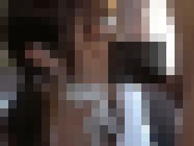 アイドルのコンサートに参加する純真で美しい若いファンの費用を援助する サンプル画像02