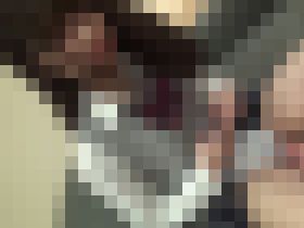 長い髪が可愛らしく、色白で、ロリっぽい雰囲気のある18歳の女子高生 サンプル画像01