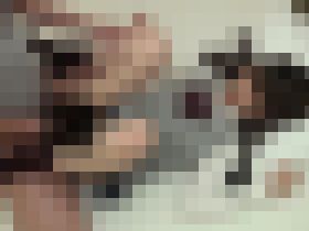 長い髪が可愛らしく、色白で、ロリっぽい雰囲気のある18歳の女子高生 サンプル画像03