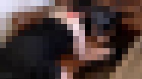むぎ(19歳)一年ぶりの再会で、中年唾液と精液でマーキングして、キス捨て唾を飲ませて中出し、アナル貫通ATMの別画角動画と一人称画角となります。 サンプル画像02