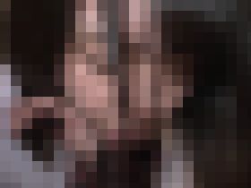 どこか寂しげな表情を浮かべた清純で可愛らしい女子校生　サンプル画像02