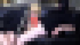 金髪ツインテがアナルを貫通ATMと、吸うやつと電マで連続イキの別画角動画です　サンプル画像02