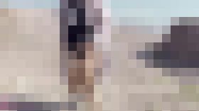 野外放尿するパイパンマンコちゃんの一日　サンプル画像01