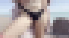 野外放尿するパイパンマンコちゃんの一日　サンプル画像02
