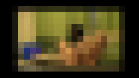 エッチな動画に集中しすぎて撮られてることに気付かない女の子　サンプル画像03