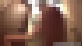 トイレにて熟女オナニーをお届けいたします。　サンプル画像03