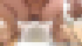 トイレに尿溜め女性集！　サンプル画像02