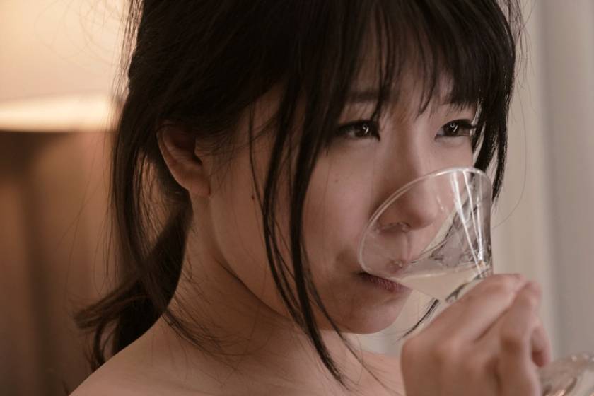 優しすぎる素人奥さんが笑顔で童貞筆おろしを生中出しでしてくれる愛嬌のある保育士 みひなさん(30歳) サンプル画像11