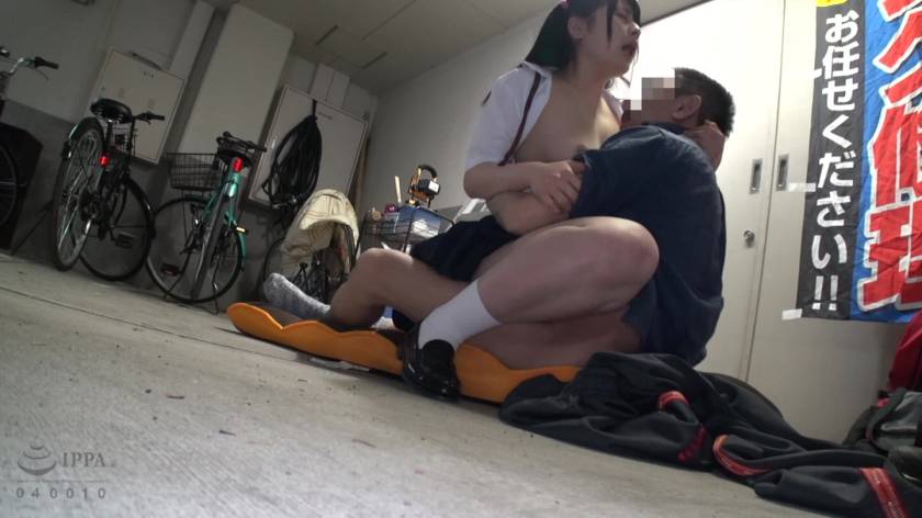 駐輪場いたずら猥褻 　サンプル画像12