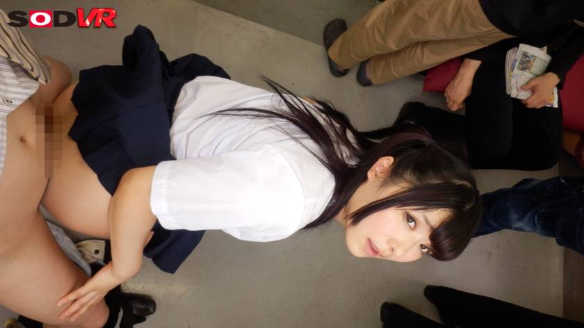 【VR】「助けて…」目の前で痴漢されながらずっと視線を合わせ続ける女子○生 　サンプル画像13
