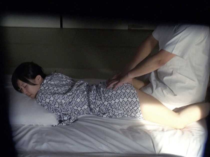 温泉旅館 猥褻整体治療盗撮投稿 【八】 　サンプル画像14