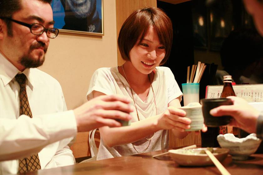 若い女子を庶民的な居酒屋で口説く20人 4時間 　サンプル画像18