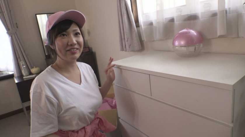 引越し業者で働く肉感的なガテン系女子は実のところ結構ヤレる 若槻みづな 坂井亜美 　サンプル画像1
