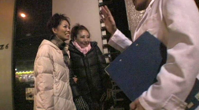 「こんなおばさんでもいいの？」おばさん50人以上に声をかけてみたら、皆とんでもない色情魔で自分ばかり何度もイってるワガママな痴熟女だった 　サンプル画像1