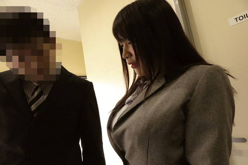 極巨乳美女 優月まりな 超ドSニーハイブーツ女教師ザーメン狩り! サンプル画像1